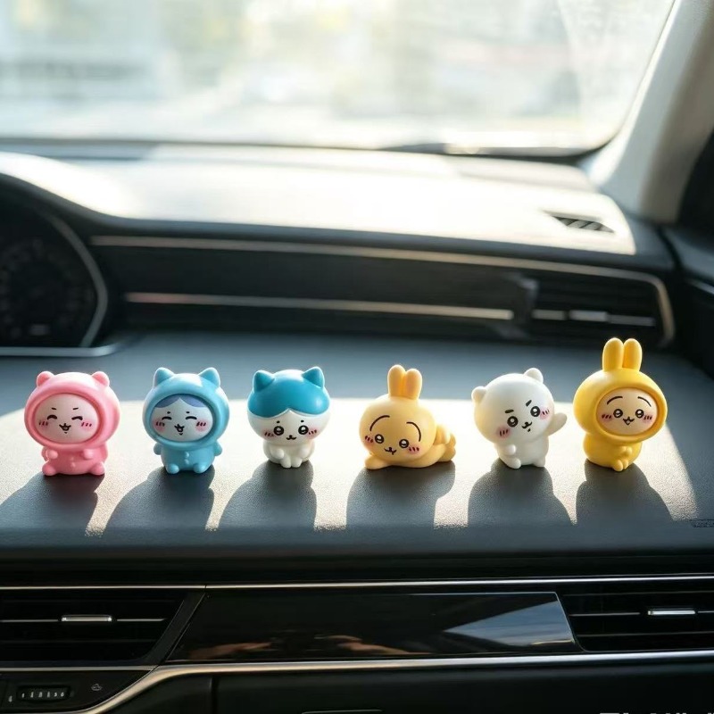 Car Accessories Japanese - Mini figurka Chiikawa, urocza ozdoba do